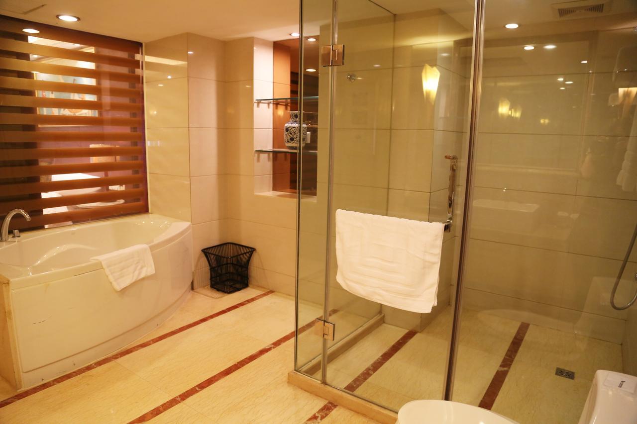 Chengdu Tianyou International Hotel เฉิงตู ภายนอก รูปภาพ